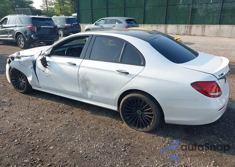 2019 Mercedes-Benz E 300 4Matic из США, поврежденный, VIN WDDZF4KB4KA668110